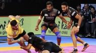 Rahul Chaudhari struggled for his 7 raid points.